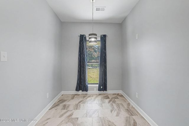 400 Salem Avenue, Holly Springs, MS 38635