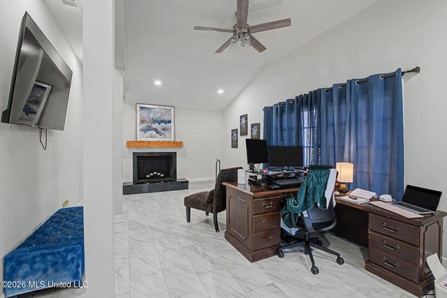 400 Salem Avenue, Holly Springs, MS 38635