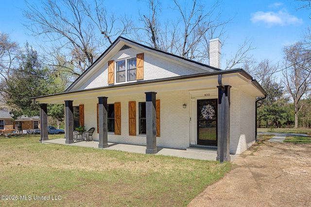 400 Salem Avenue, Holly Springs, MS 38635