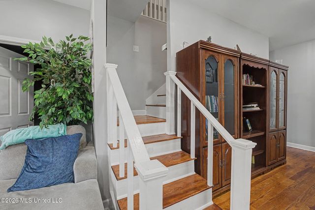 400 Salem Avenue, Holly Springs, MS 38635