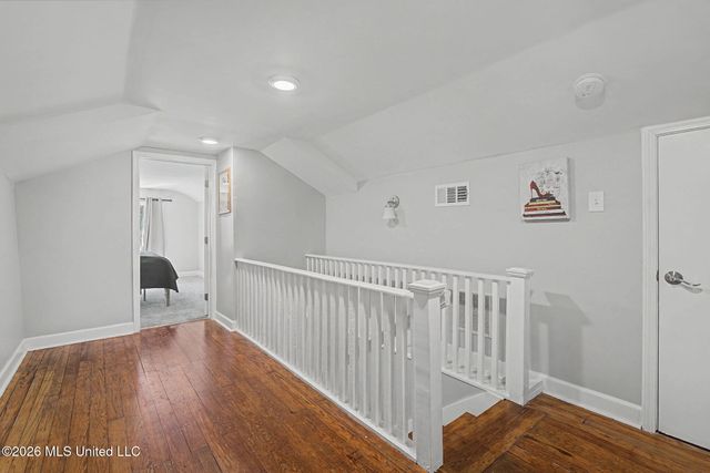 400 Salem Avenue, Holly Springs, MS 38635