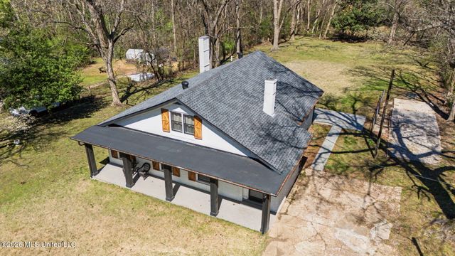 400 Salem Avenue, Holly Springs, MS 38635