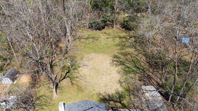 400 Salem Avenue, Holly Springs, MS 38635