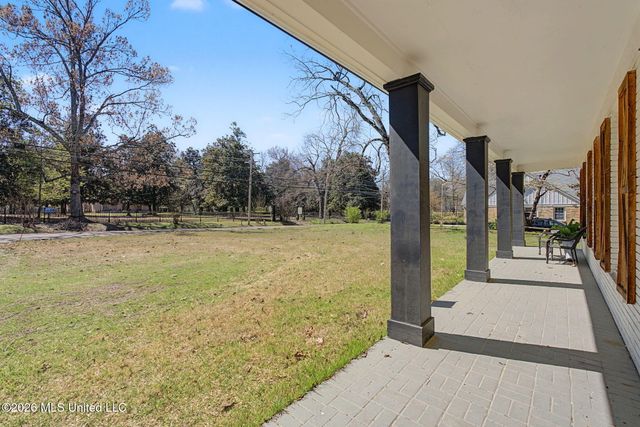 400 Salem Avenue, Holly Springs, MS 38635