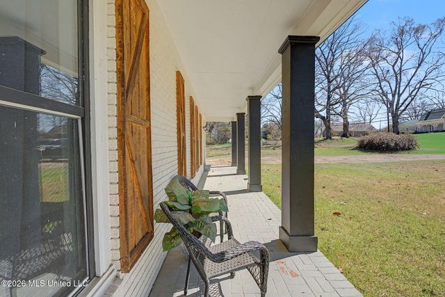 400 Salem Avenue, Holly Springs, MS 38635