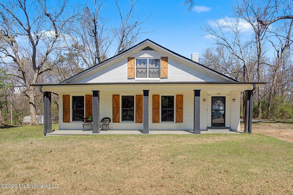 400 Salem Avenue, Holly Springs, MS 38635