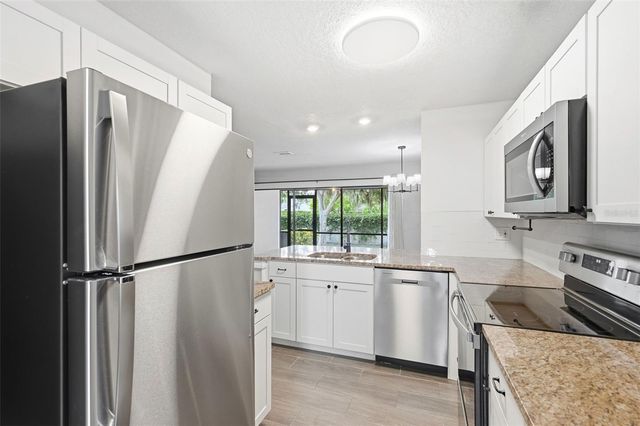 4253 BRENTWOOD PARK CIRCLE, Tampa, FL 33624