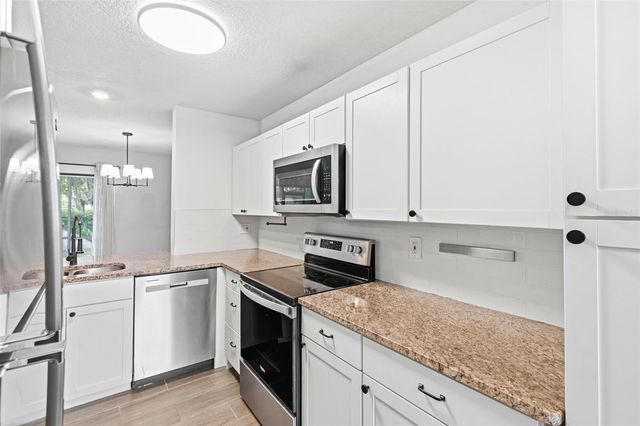4253 BRENTWOOD PARK CIRCLE, Tampa, FL 33624