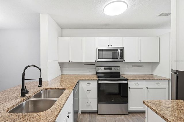 4253 BRENTWOOD PARK CIRCLE, Tampa, FL 33624