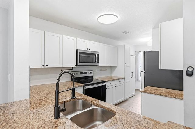 4253 BRENTWOOD PARK CIRCLE, Tampa, FL 33624