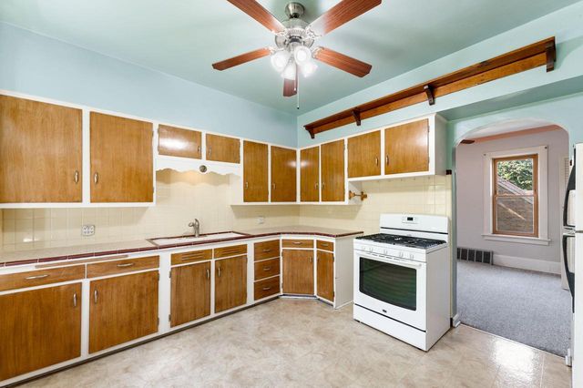 3676 S 1st STREET, Milwaukee, WI 53207