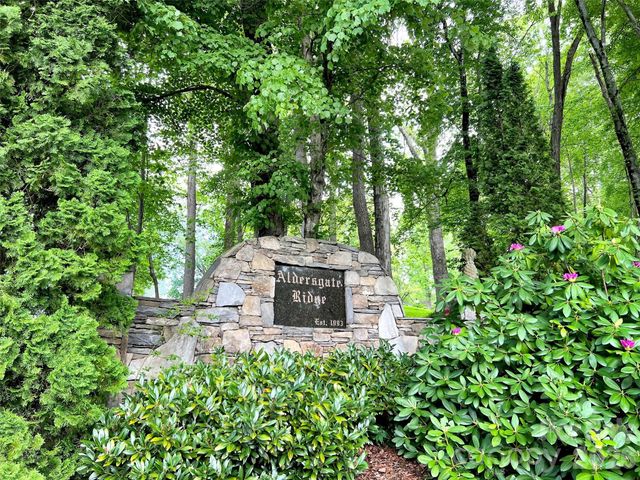 186 Aldersgate Road, Waynesville, NC 28786