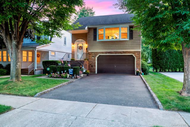 146 Lincoln Street, Garden City, NY 11530
