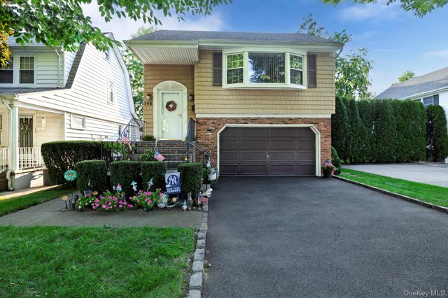 146 Lincoln Street, Garden City, NY 11530