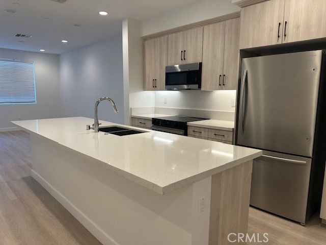 828 S Harbor, Santa Ana, CA 92704