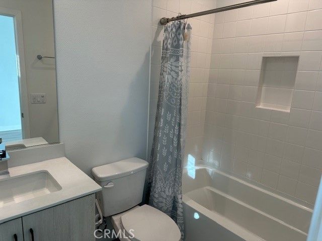 828 S Harbor, Santa Ana, CA 92704