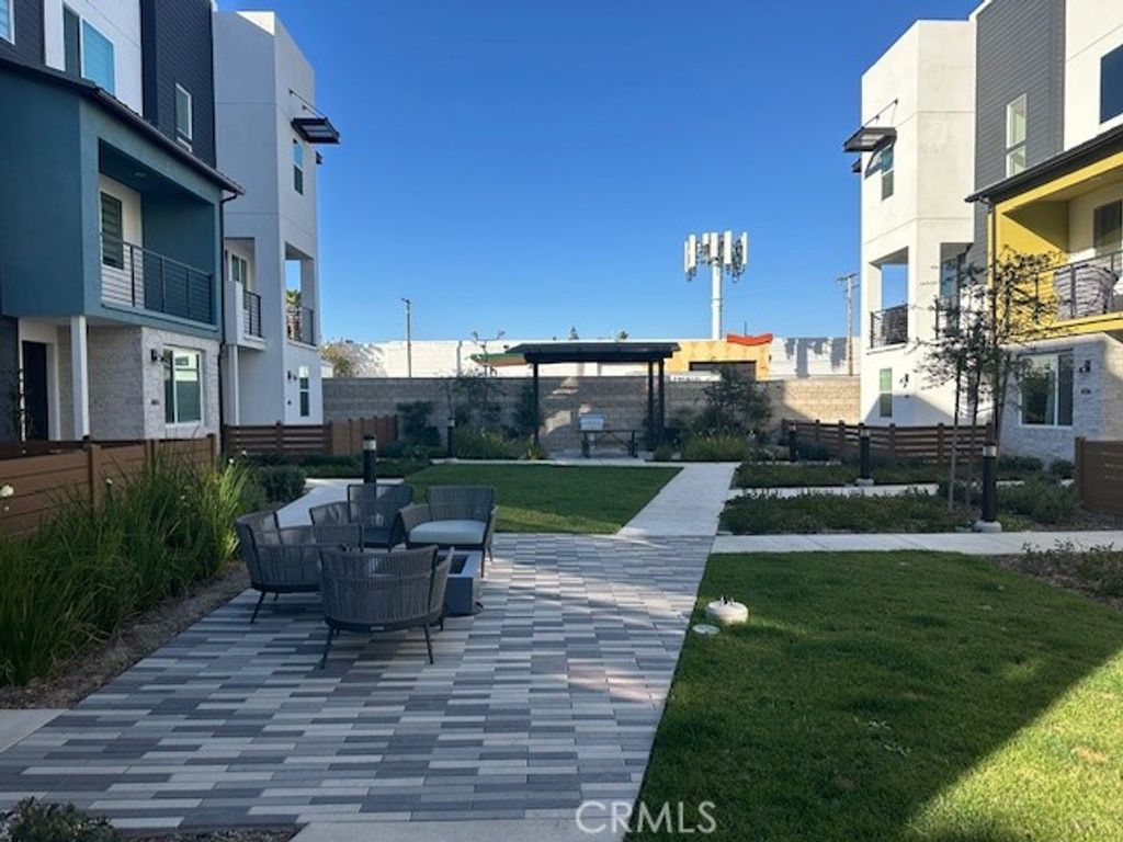 828 S Harbor, Santa Ana, CA 92704