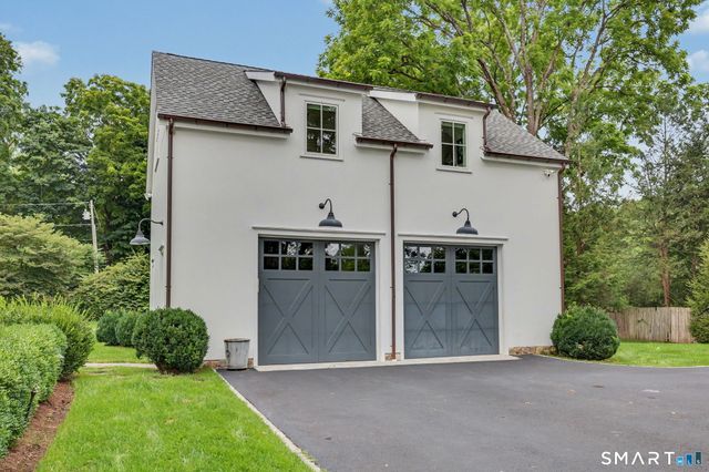 1074 Sturges Highway, Fairfield, CT 06824