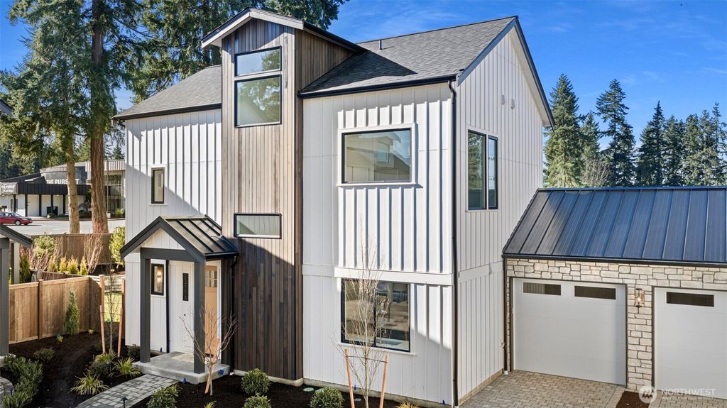 9313 132nd Avenue NE, Kirkland, WA 98033