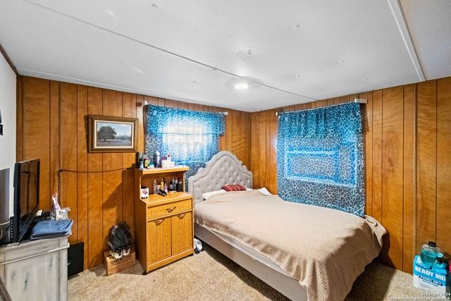 626 Flintstone Dr, Canyon Lake, TX 78133