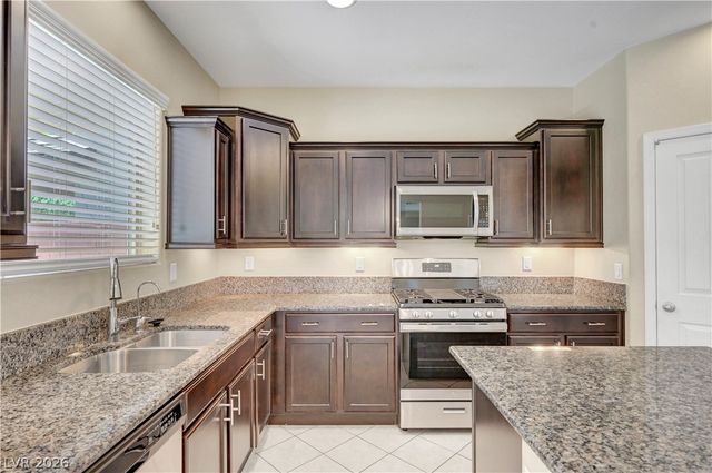 5673 Oak Bend Drive, Las Vegas, NV 89135