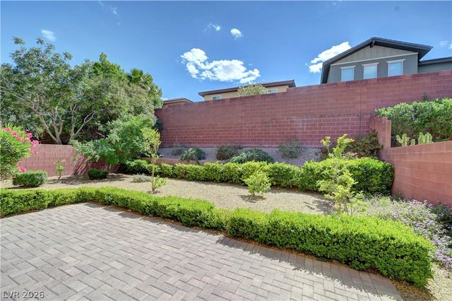 5673 Oak Bend Drive, Las Vegas, NV 89135