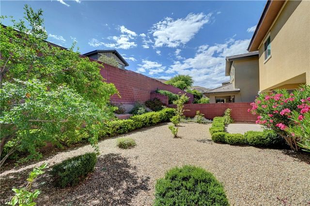5673 Oak Bend Drive, Las Vegas, NV 89135