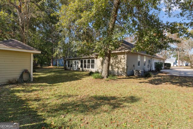 106 Buntin Street, Woodbine, GA 31569