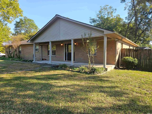 201 W College, Beebe, AR 72012