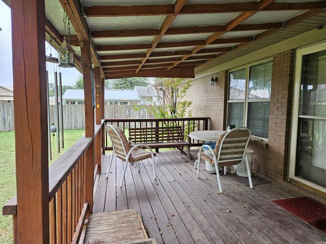 201 W College, Beebe, AR 72012