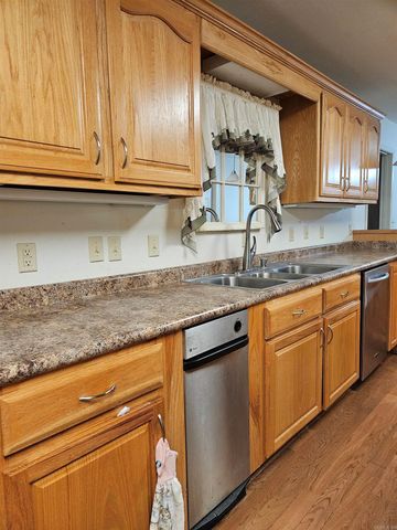 201 W College, Beebe, AR 72012