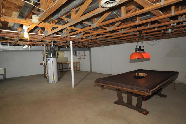 3822 S Oakbrook DRIVE S, Greenfield, WI 53228