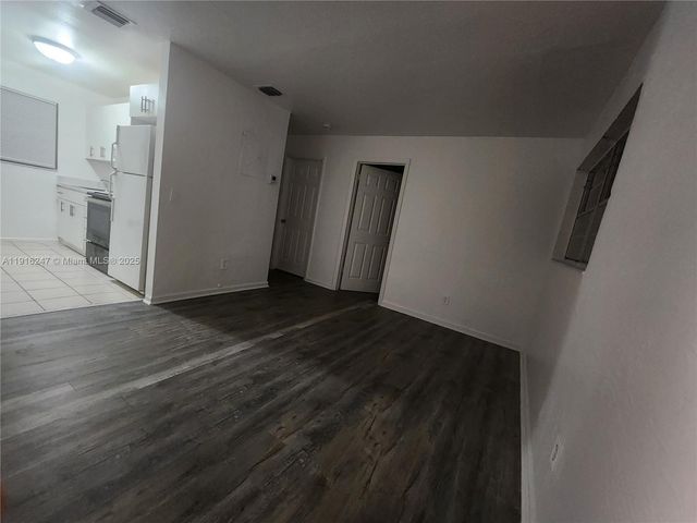 519 NW 8th Ave 5, Fort Lauderdale, FL 33311