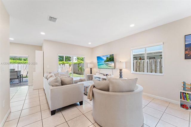 371 NE 32nd Terrace, Homestead, FL 33033