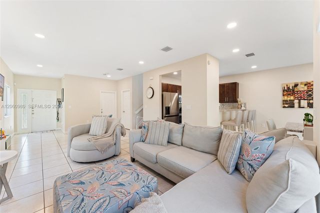 371 NE 32nd Terrace, Homestead, FL 33033