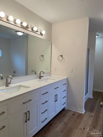 1667 Condor Dr, Cantonment, FL 32533