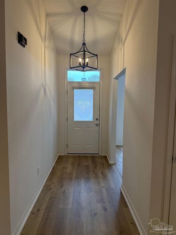 1667 Condor Dr, Cantonment, FL 32533