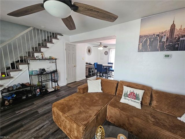3202 Clover RD E, Chesapeake, VA 23321