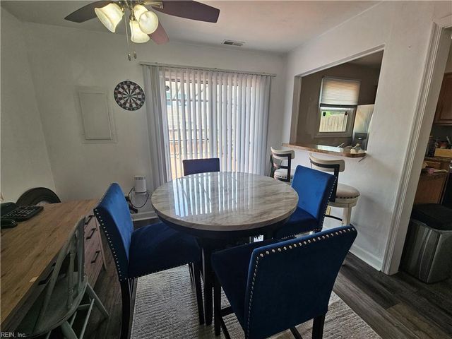 3202 Clover RD E, Chesapeake, VA 23321