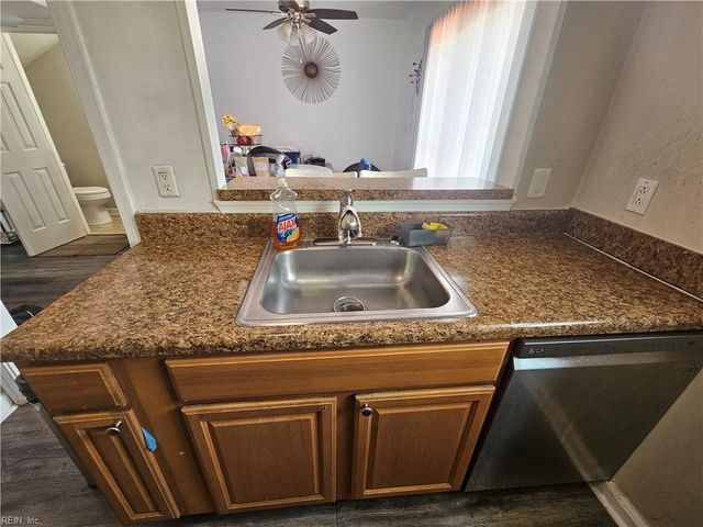3202 Clover RD E, Chesapeake, VA 23321