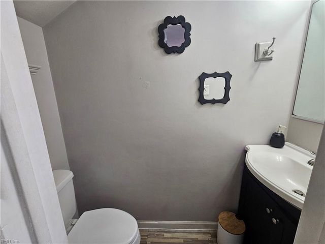 3202 Clover RD E, Chesapeake, VA 23321
