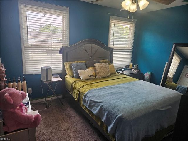 3202 Clover RD E, Chesapeake, VA 23321