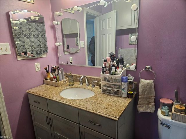 3202 Clover RD E, Chesapeake, VA 23321