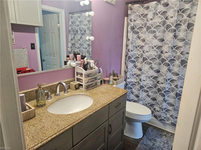 3202 Clover RD E, Chesapeake, VA 23321