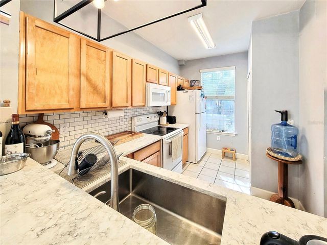 901 NW 21ST AVENUE, Gainesville, FL 32609