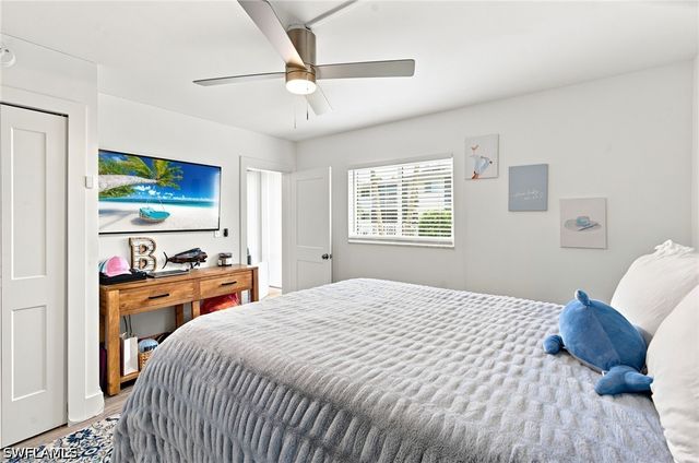1417 Chesapeake AVE 106, Naples, FL 34102