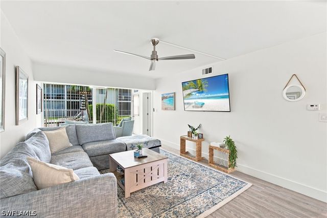 1417 Chesapeake AVE 106, Naples, FL 34102