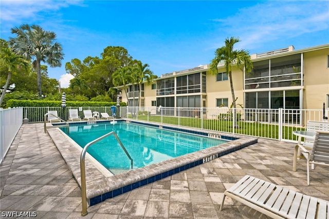 1417 Chesapeake AVE 106, Naples, FL 34102