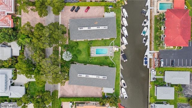 1417 Chesapeake AVE 106, Naples, FL 34102