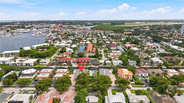 1417 Chesapeake AVE 106, Naples, FL 34102